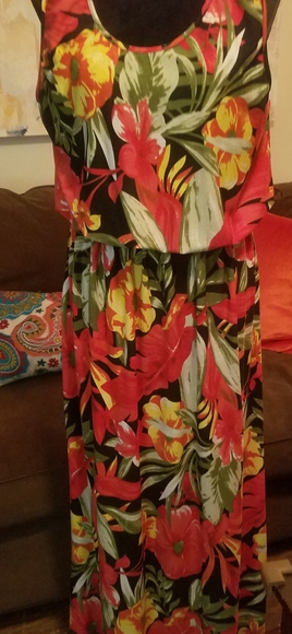 Dress - Picture 2 of 2